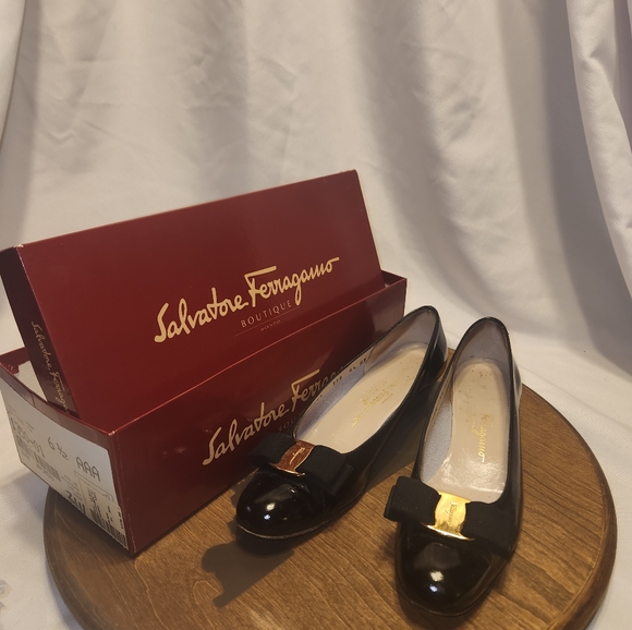 Salvatore Ferragamo Shoes - Salvatore Ferragamo shoes 6.5aaa Black Heels with soft bow and golden Ha…